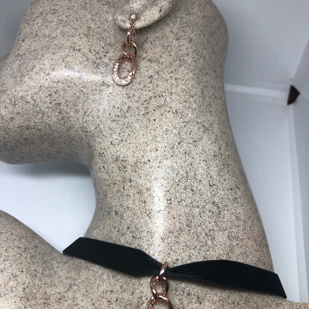 Vintage rose gold finish crystal necklace earrings